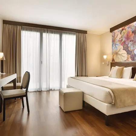 Ramada Plaza By Wyndham Hotel 4*