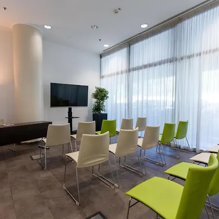 Hotel Ramada Plaza By Wyndham Milano