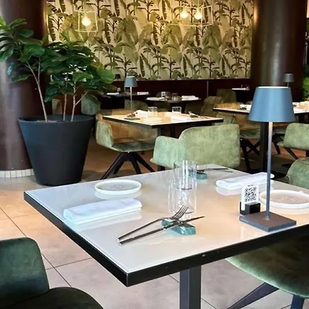 Ramada Plaza By Wyndham Hotel 4*