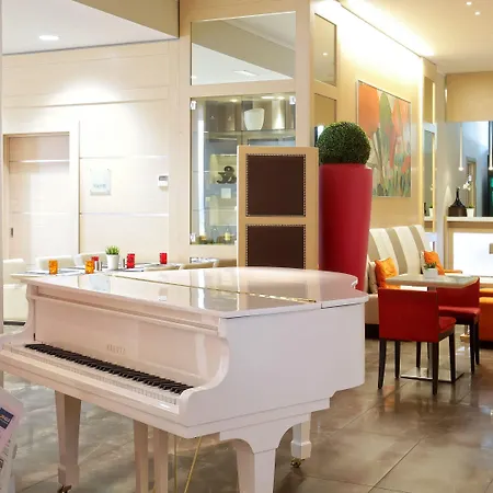 Hotel Ramada Plaza By Wyndham 4*