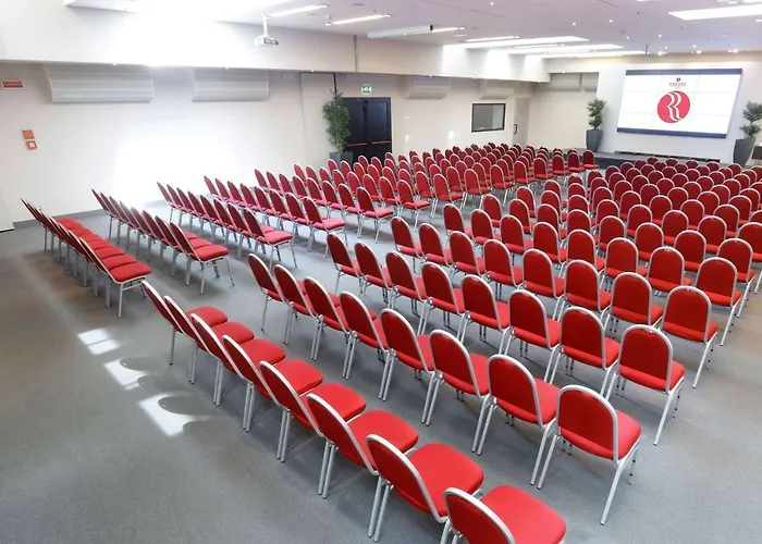 Ramada Plaza By Wyndham Hotell