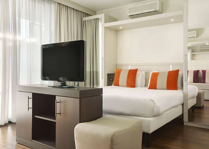 Ramada Plaza By Wyndham Hotell