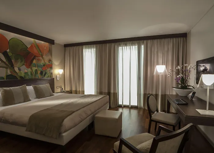 Ramada Plaza By Wyndham 4*