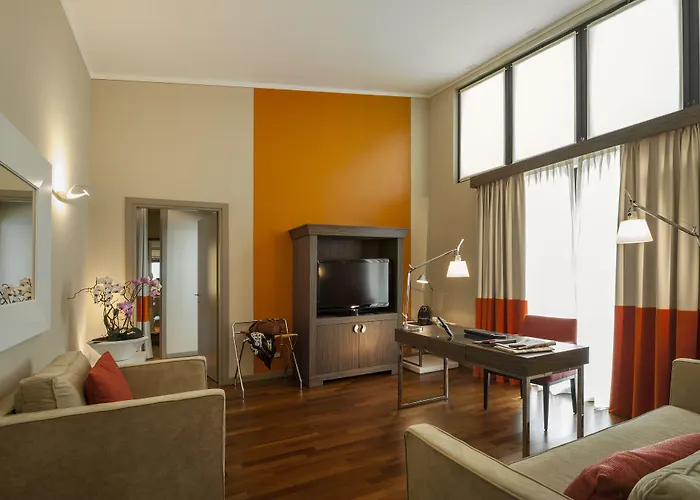 Hotell Ramada Plaza By Wyndham Milano