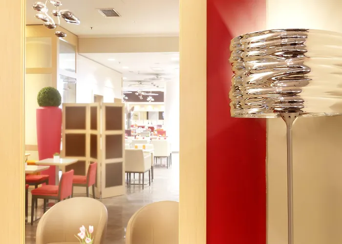 Ramada Plaza By Wyndham 4*