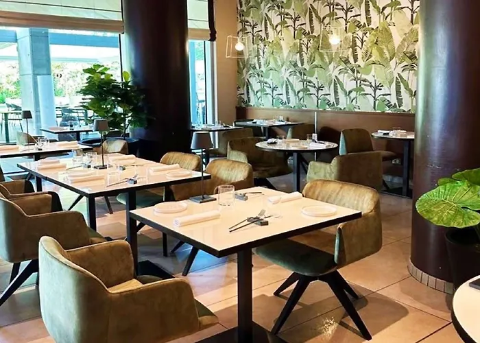 Ramada Plaza By Wyndham 4*