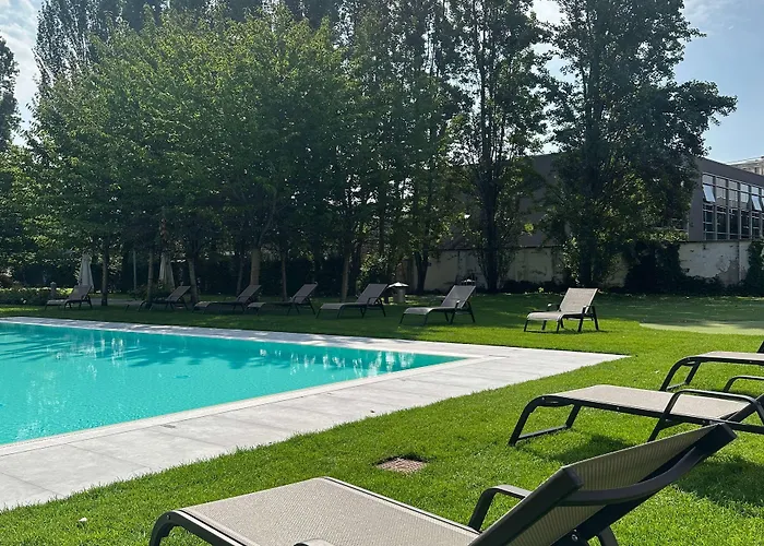 Hotell Ramada Plaza By Wyndham 4*