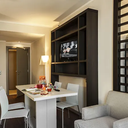 מלון Ramada Plaza By Wyndham 4*