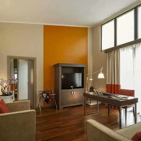 מלון Ramada Plaza By Wyndham מילאנו